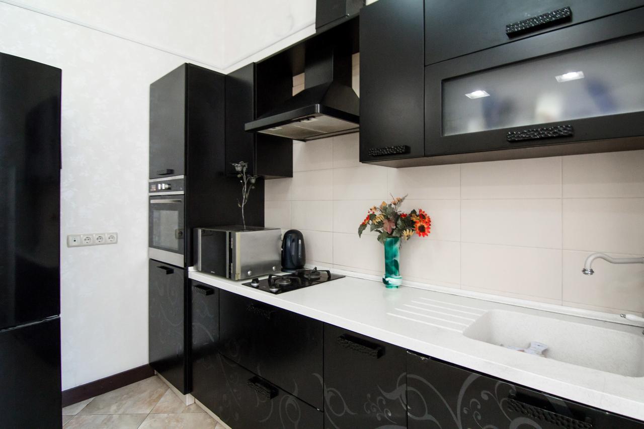 Downtown Prestige Apartment Одесса Экстерьер фото