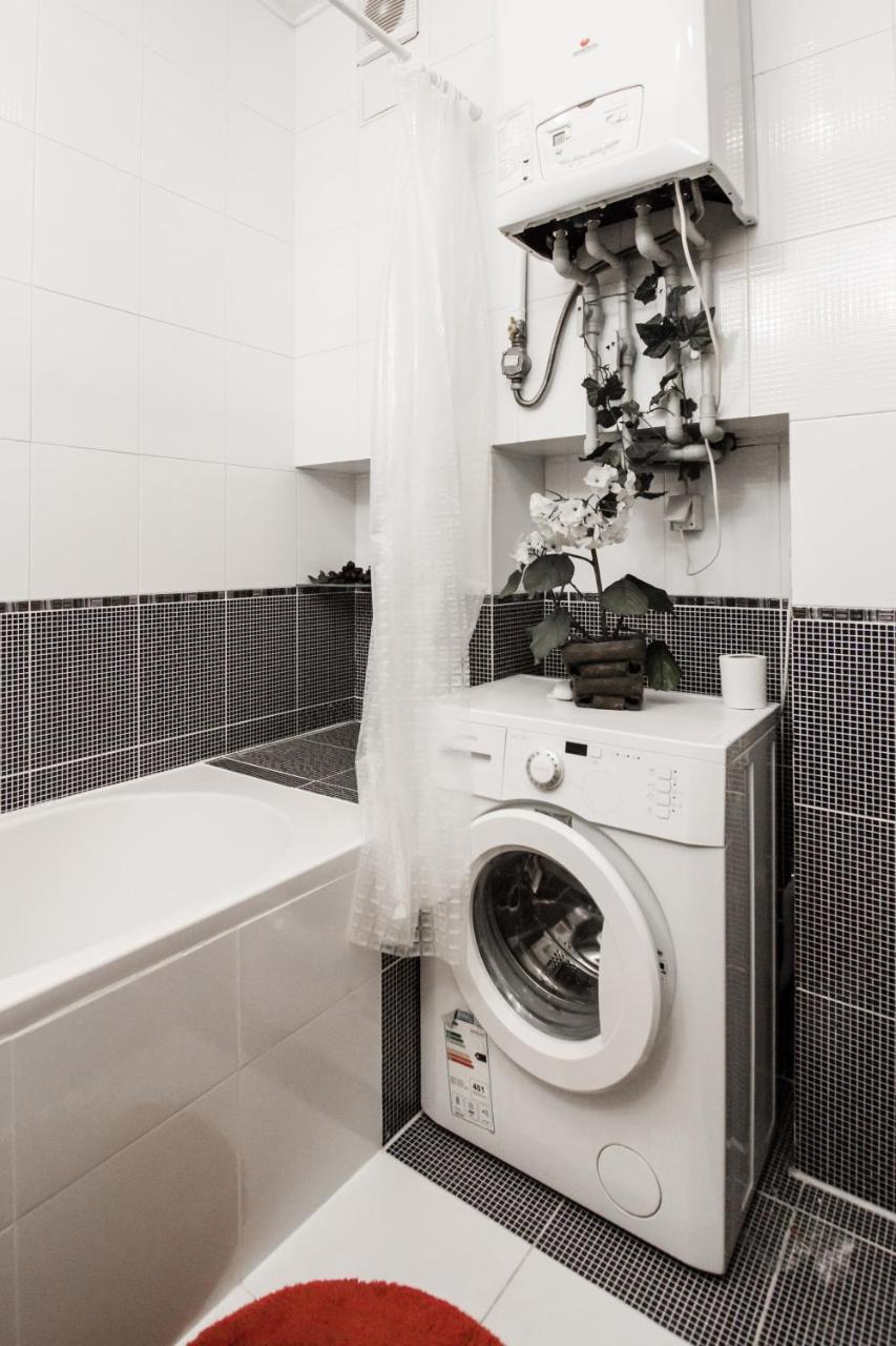 Downtown Prestige Apartment Одесса Экстерьер фото