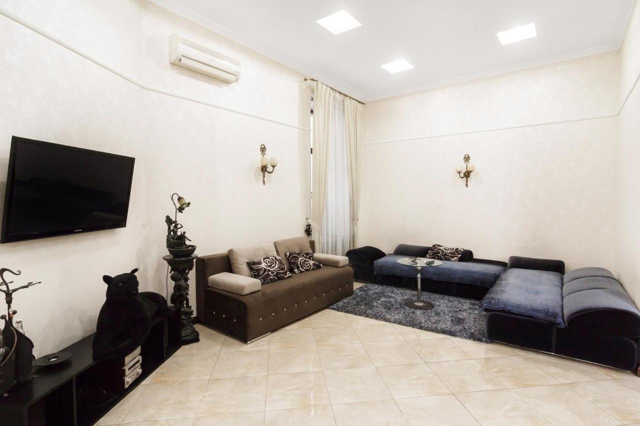 Downtown Prestige Apartment Одесса Экстерьер фото